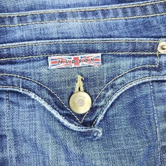 ☔️🔹️Hudson Blue Denim Raw Hem Buttoned Pocket Shorts Size 6/28